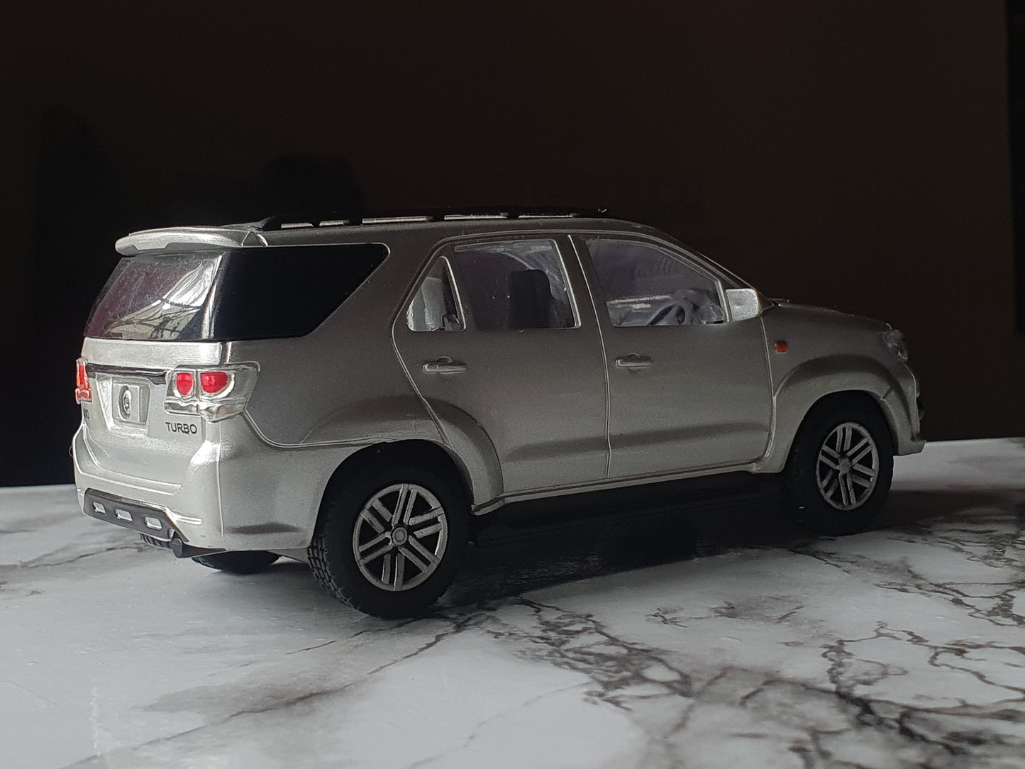 Fortuner Scale model