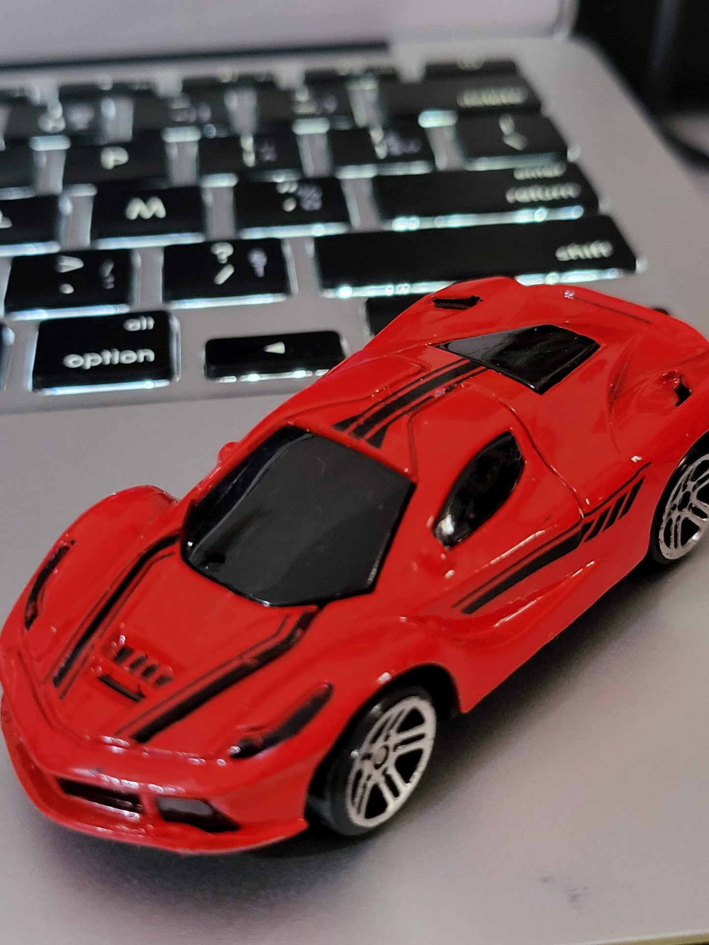 Metal Ferrari(1:64)