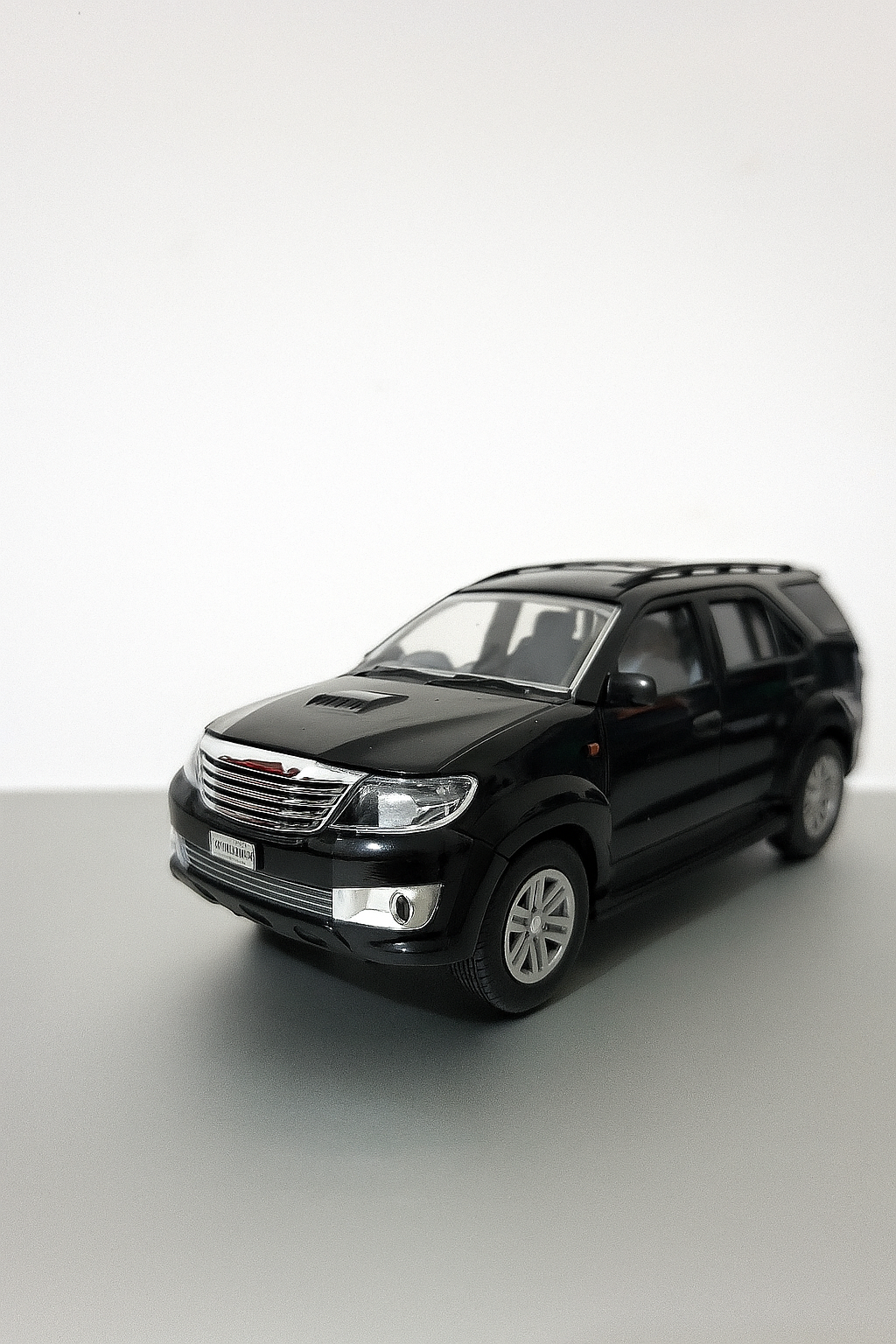 Fortuner Realistic Scale Model