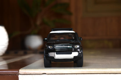 Defender Metal (1:24)
