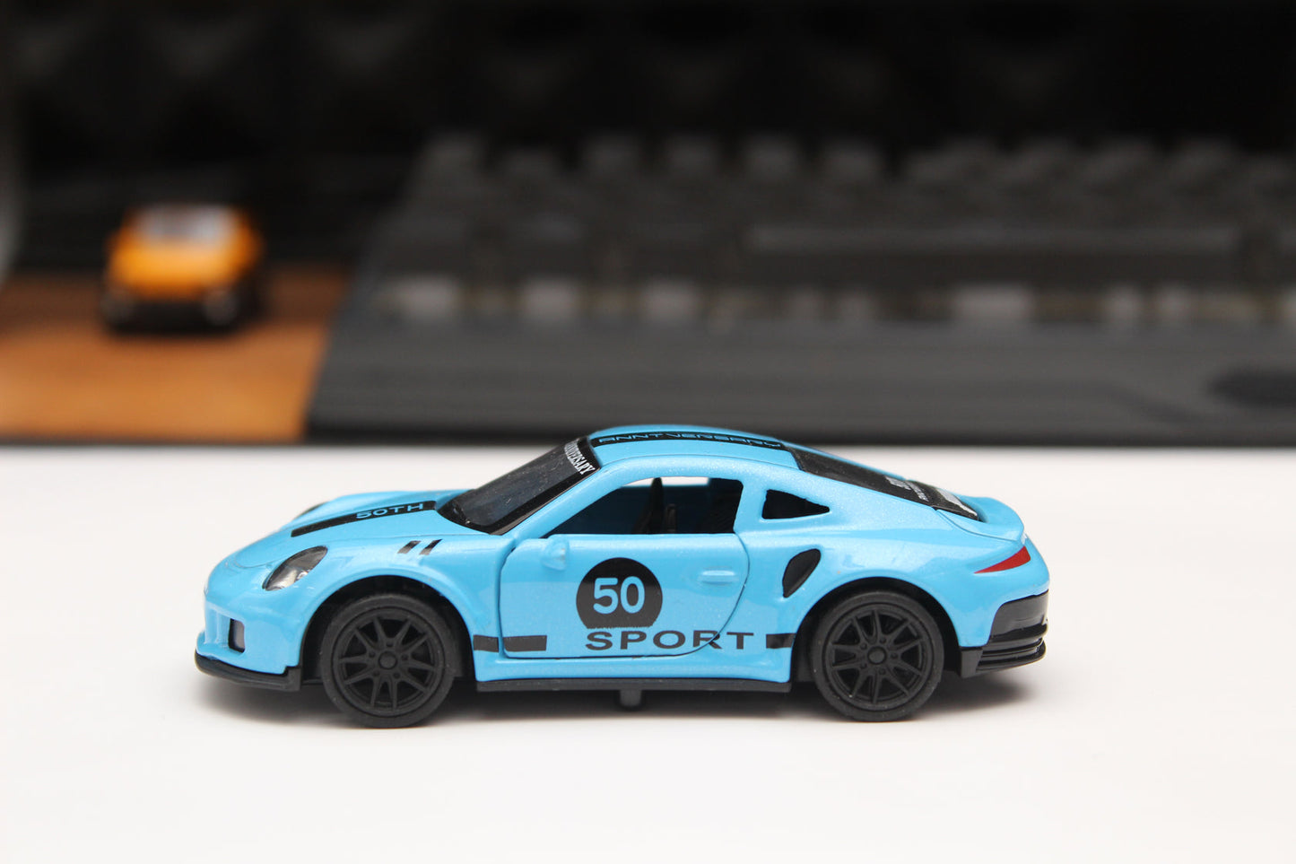1:43 Porsche Metal