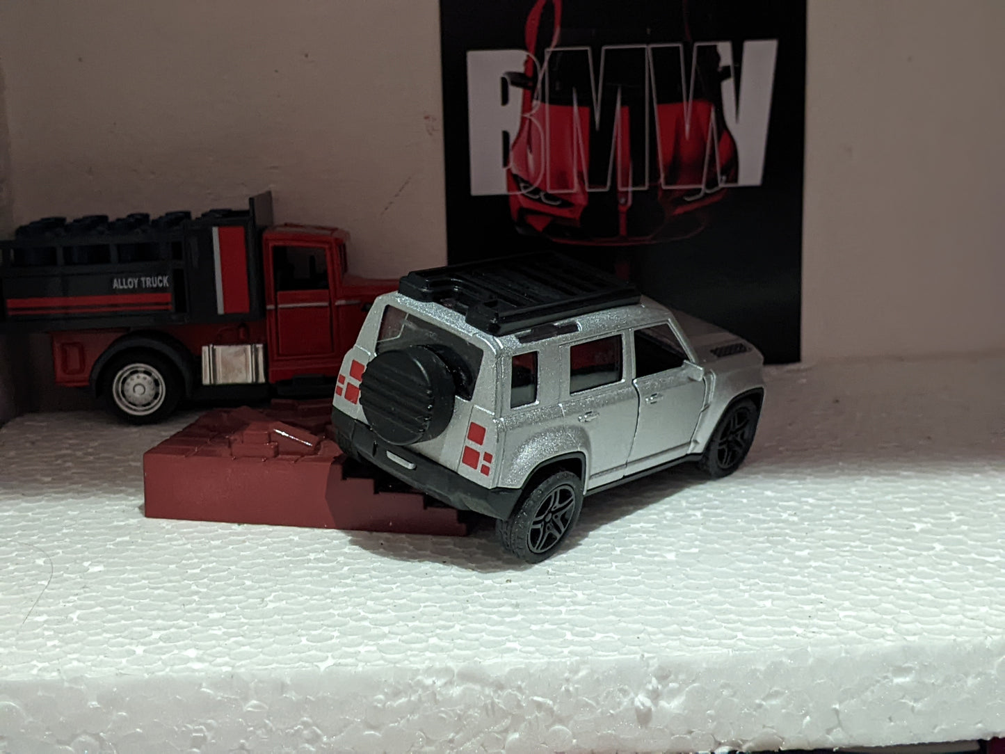 Defender Metal (1:36)Silver Colour