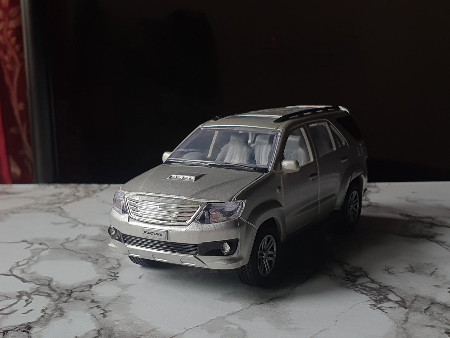 Fortuner Scale model