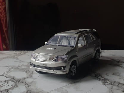 Fortuner Scale model