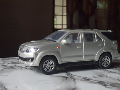 Fortuner Scale model